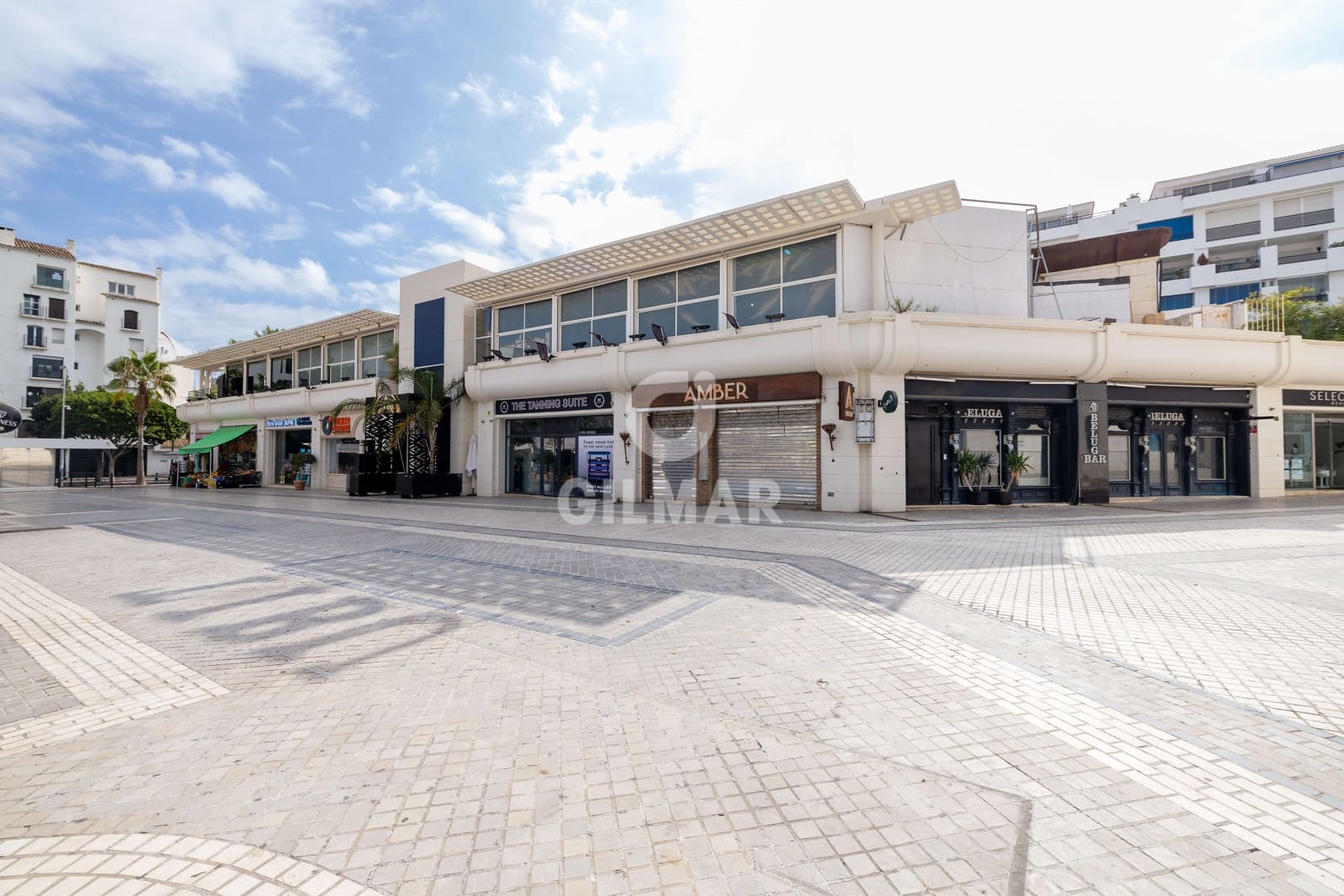 Erhverv til salg i Puerto Banus - € 4.800.000 (Ref: 9747404)