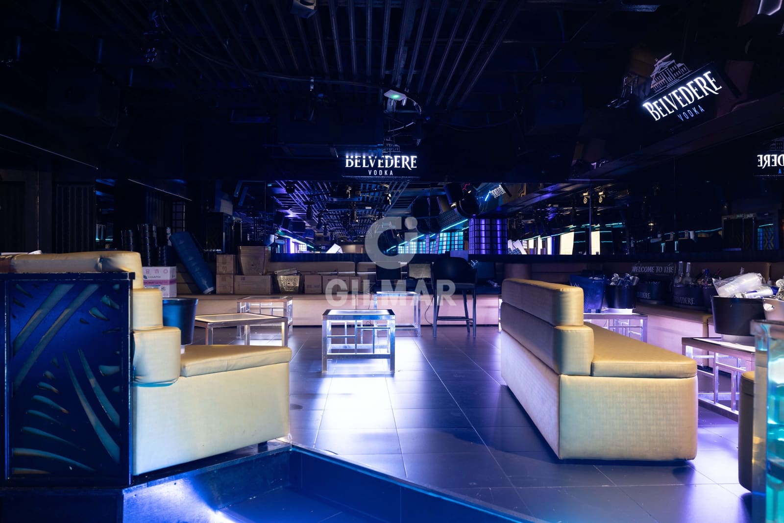 Erhverv til salg i Puerto Banus - € 4.800.000 (Ref: 9747404)