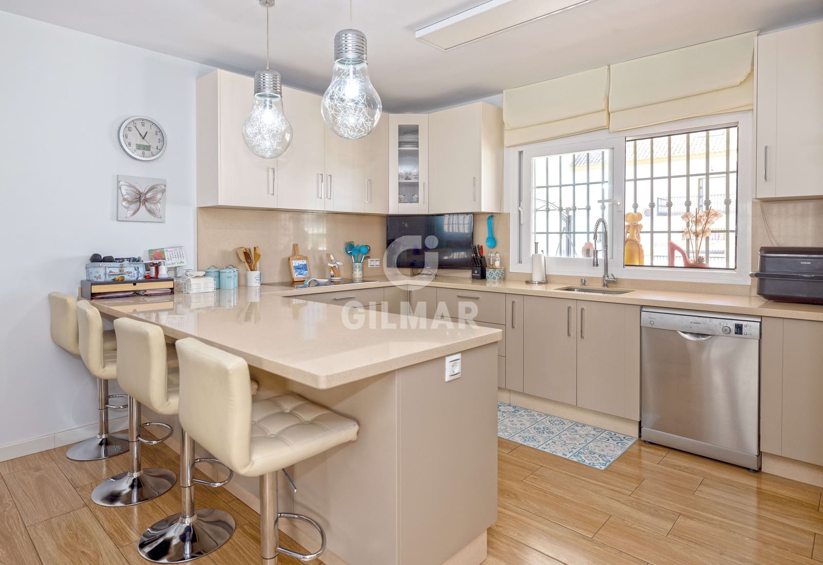 6 soveværelse Villa til salg i San Pedro de Alcantara med garage - € 885.000 (Ref: 9747405)