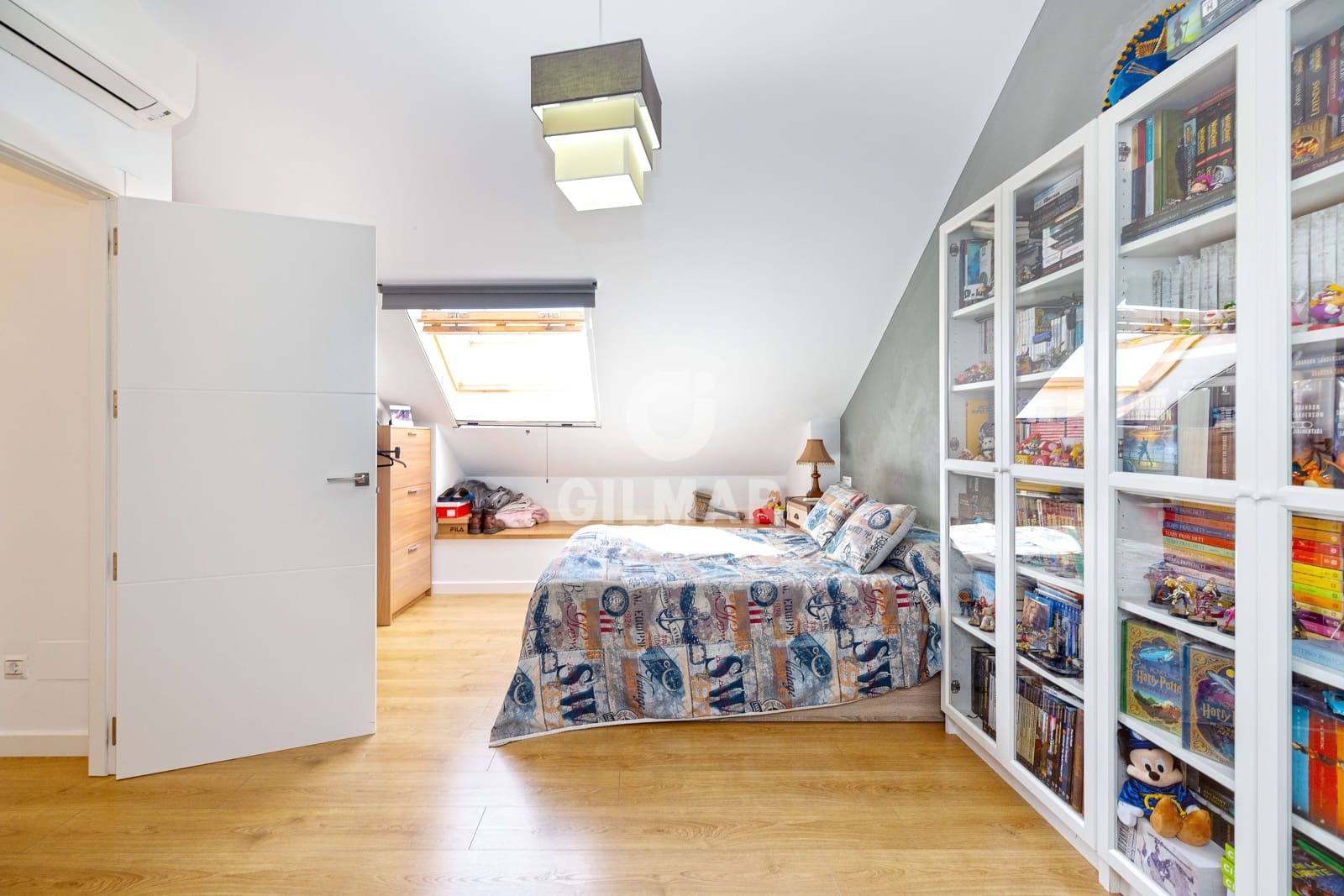 6 soveværelse Villa til salg i San Pedro de Alcantara med garage - € 885.000 (Ref: 9747405)