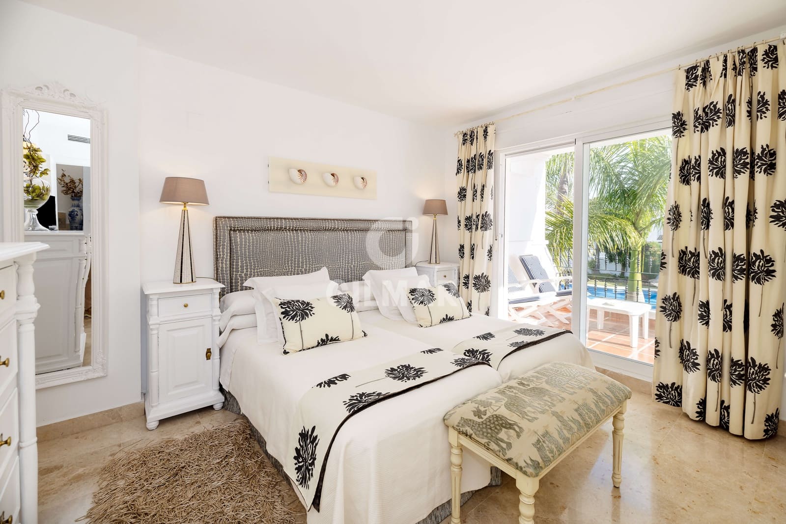 3 Zimmer Doppelhaus zu verkaufen in Nueva Andalucia mit Pool Garage - 749.000 € (Ref: 9747406)