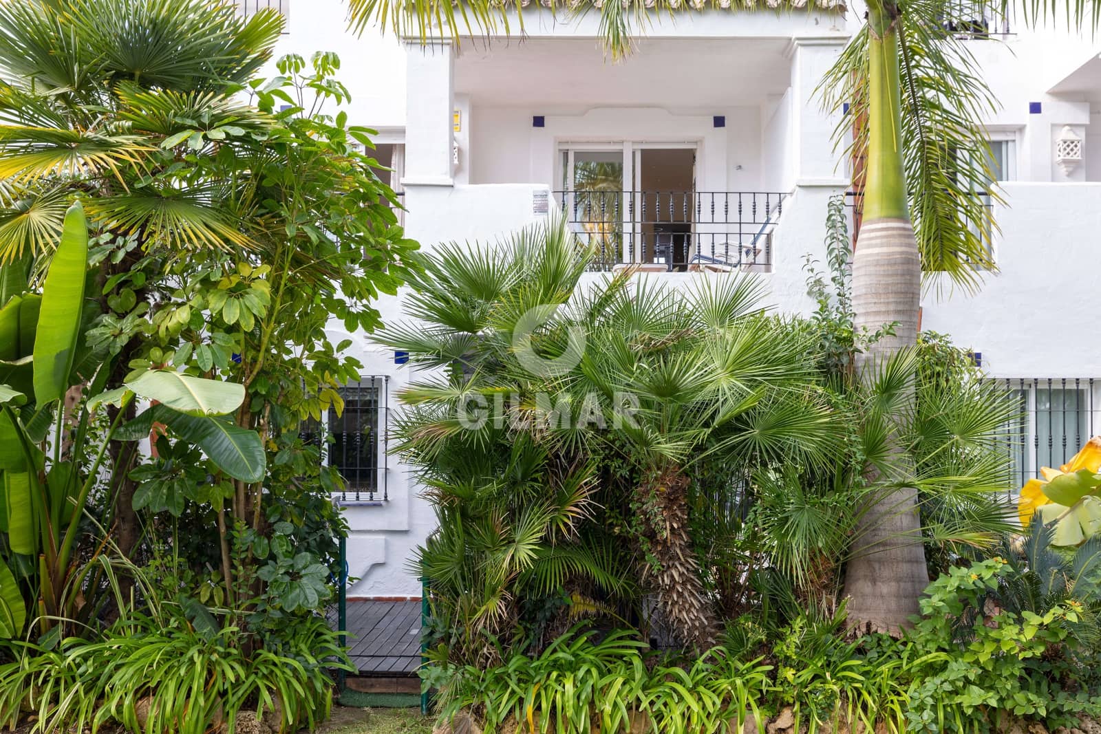 3 Zimmer Doppelhaus zu verkaufen in Nueva Andalucia mit Pool Garage - 749.000 € (Ref: 9747406)