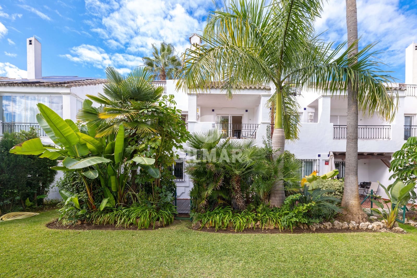 3 Zimmer Doppelhaus zu verkaufen in Nueva Andalucia mit Pool Garage - 749.000 € (Ref: 9747406)