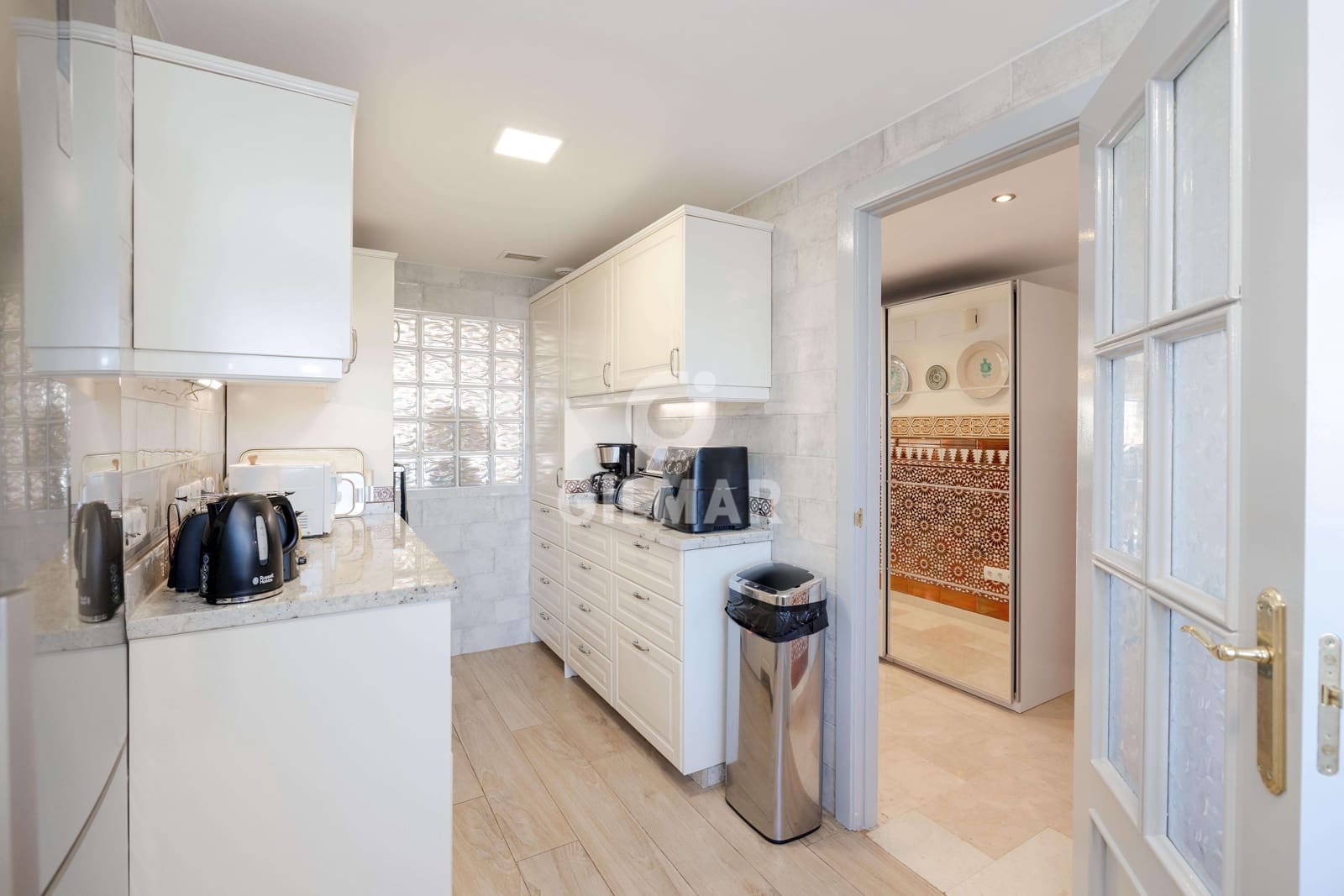 2 soveværelse Lejlighed til salg i San Pedro de Alcantara med swimmingpool garage - € 435.000 (Ref: 9747407)