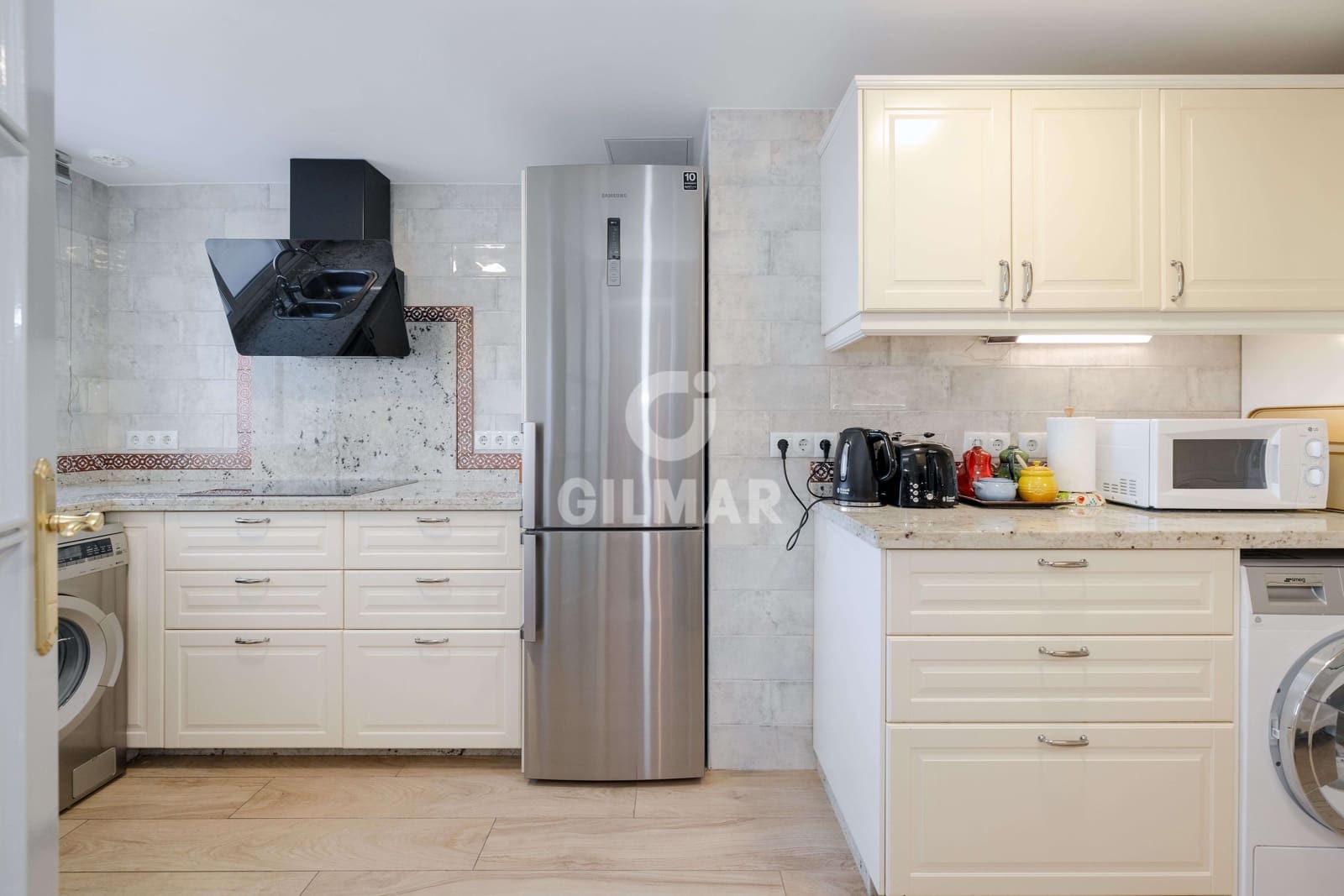 2 soveværelse Lejlighed til salg i San Pedro de Alcantara med swimmingpool garage - € 435.000 (Ref: 9747407)