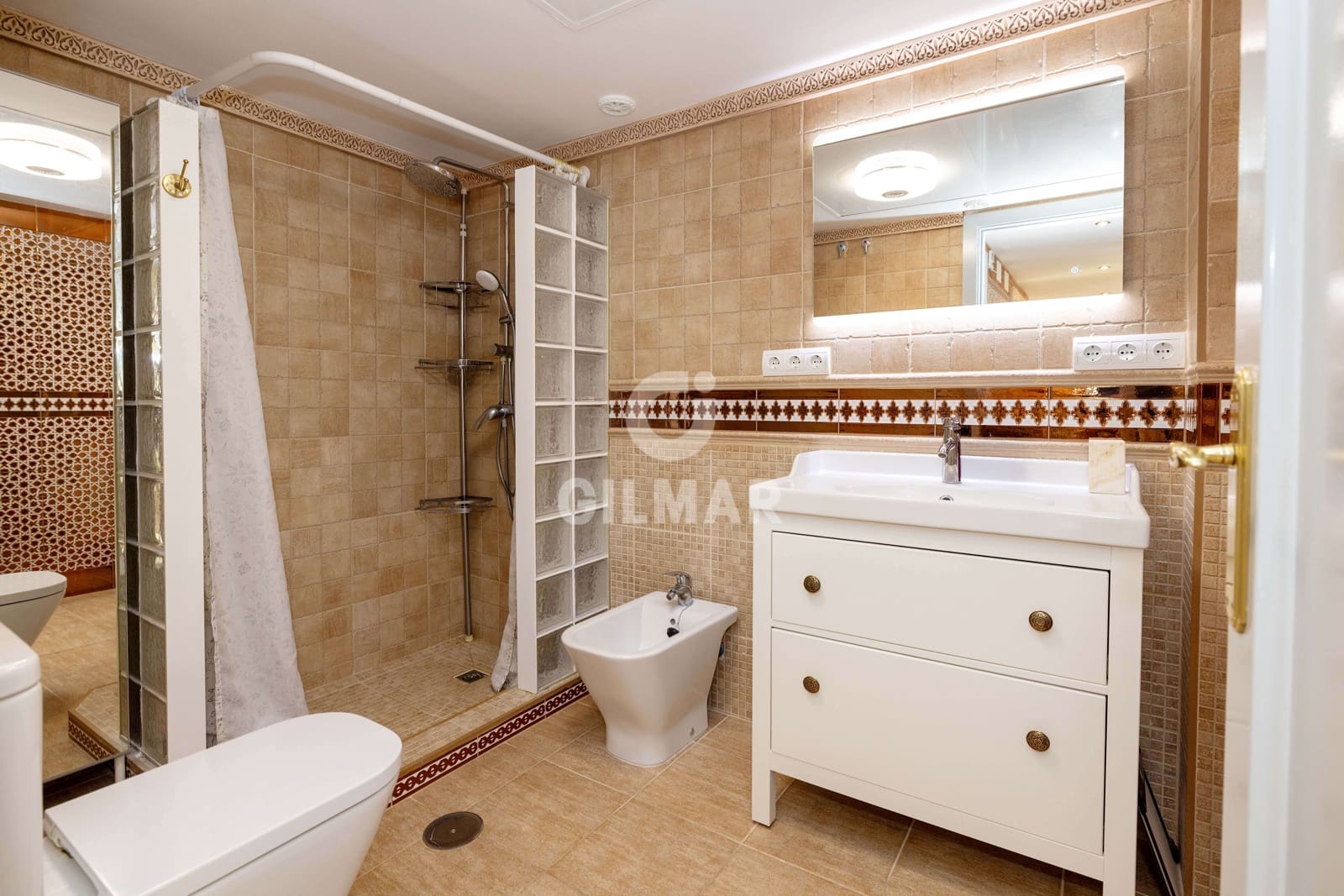 2 soveværelse Lejlighed til salg i San Pedro de Alcantara med swimmingpool garage - € 435.000 (Ref: 9747407)