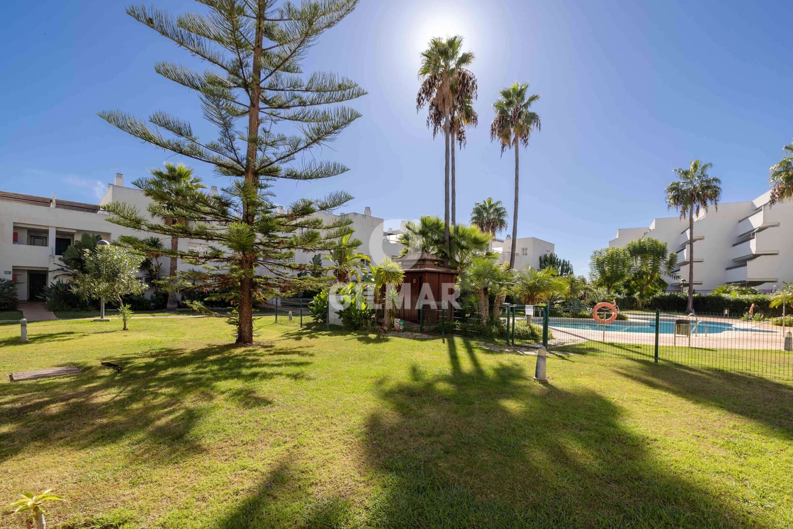 2 soveværelse Lejlighed til salg i San Pedro de Alcantara med swimmingpool garage - € 435.000 (Ref: 9747407)