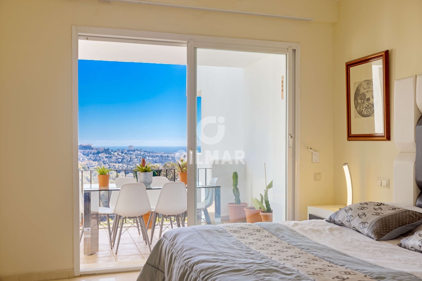 2 bedroom Flat for sale in La Quinta with pool garage - € 480,000 (Ref: 9747408)