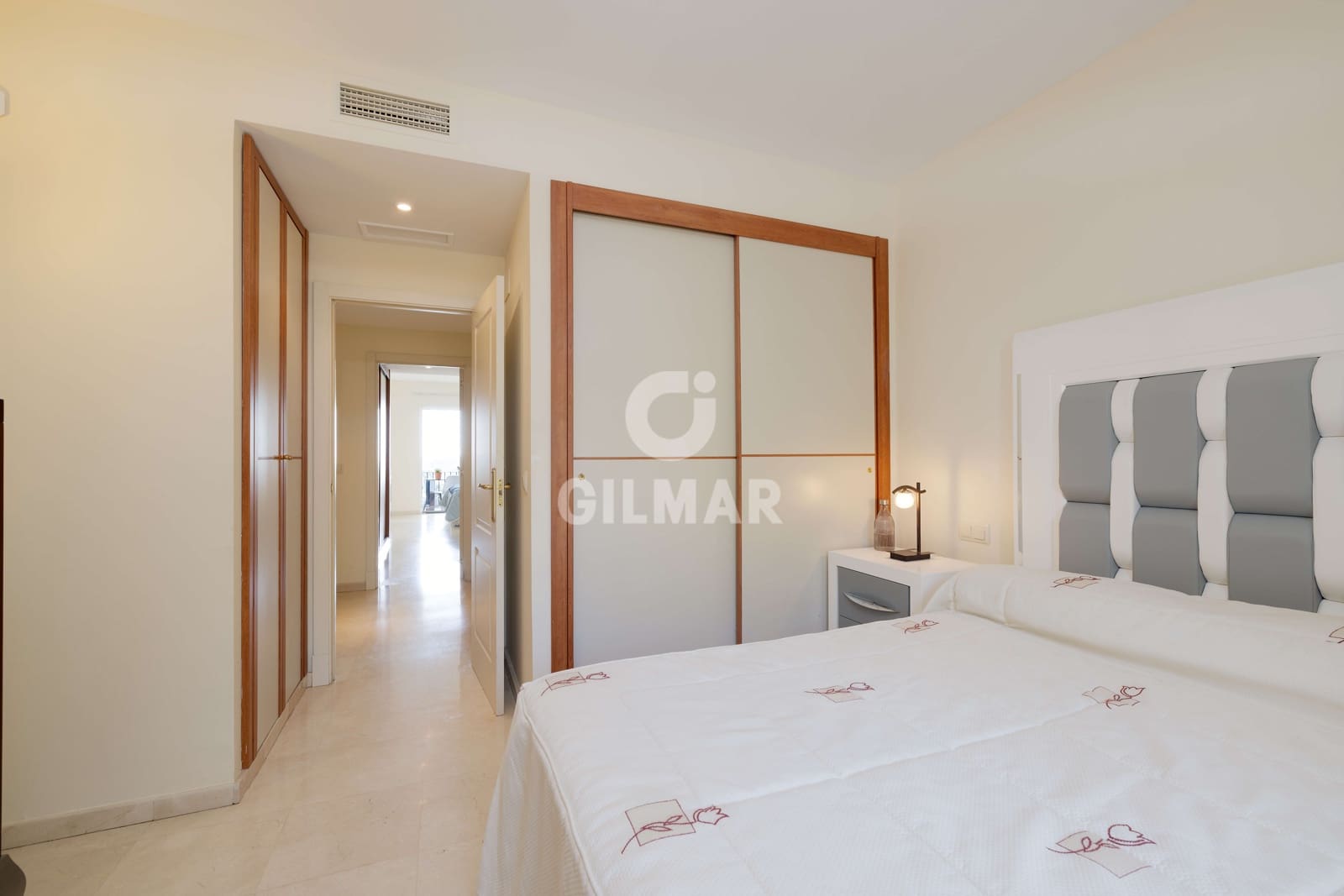 2 bedroom Flat for sale in La Quinta with pool garage - € 480,000 (Ref: 9747408)