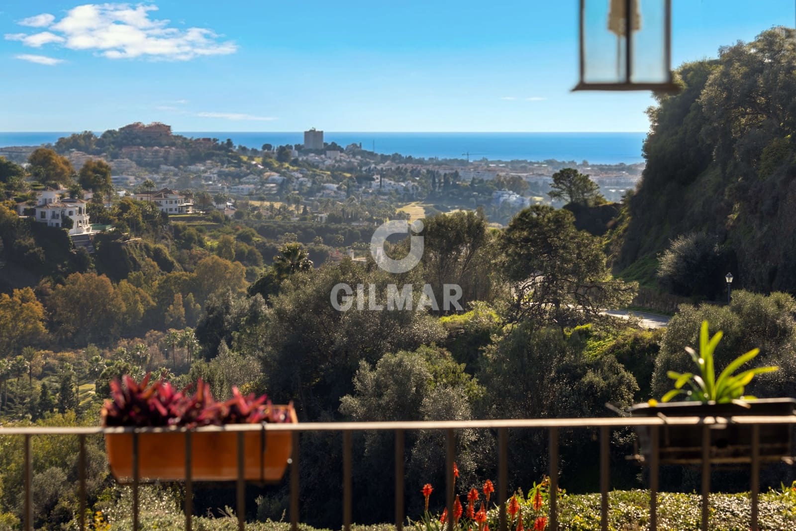 2 bedroom Flat for sale in La Quinta with pool garage - € 480,000 (Ref: 9747408)