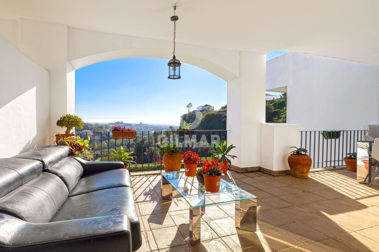 2 bedroom Flat for sale in La Quinta with pool garage - € 480,000 (Ref: 9747408)