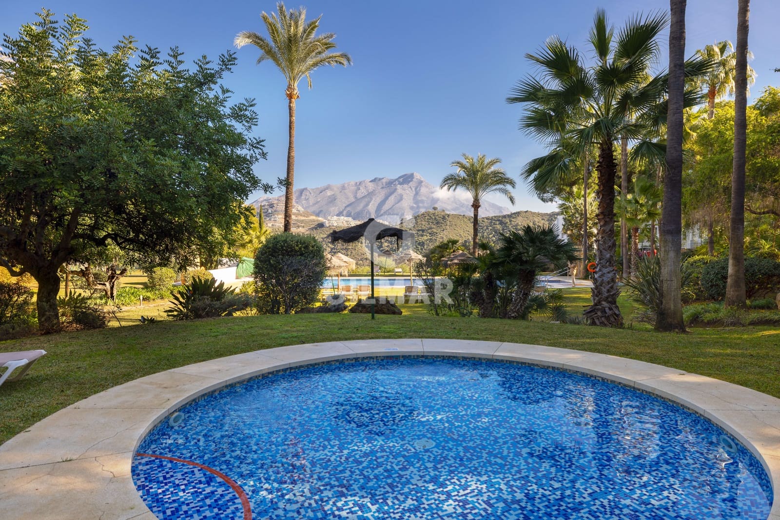 2 bedroom Flat for sale in La Quinta with pool garage - € 480,000 (Ref: 9747408)