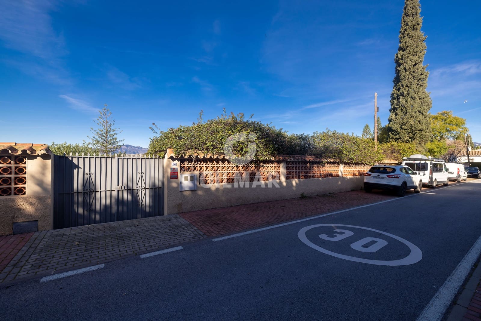 Building Plot for sale in San Pedro de Alcantara - € 1,349,000 (Ref: 9747409)