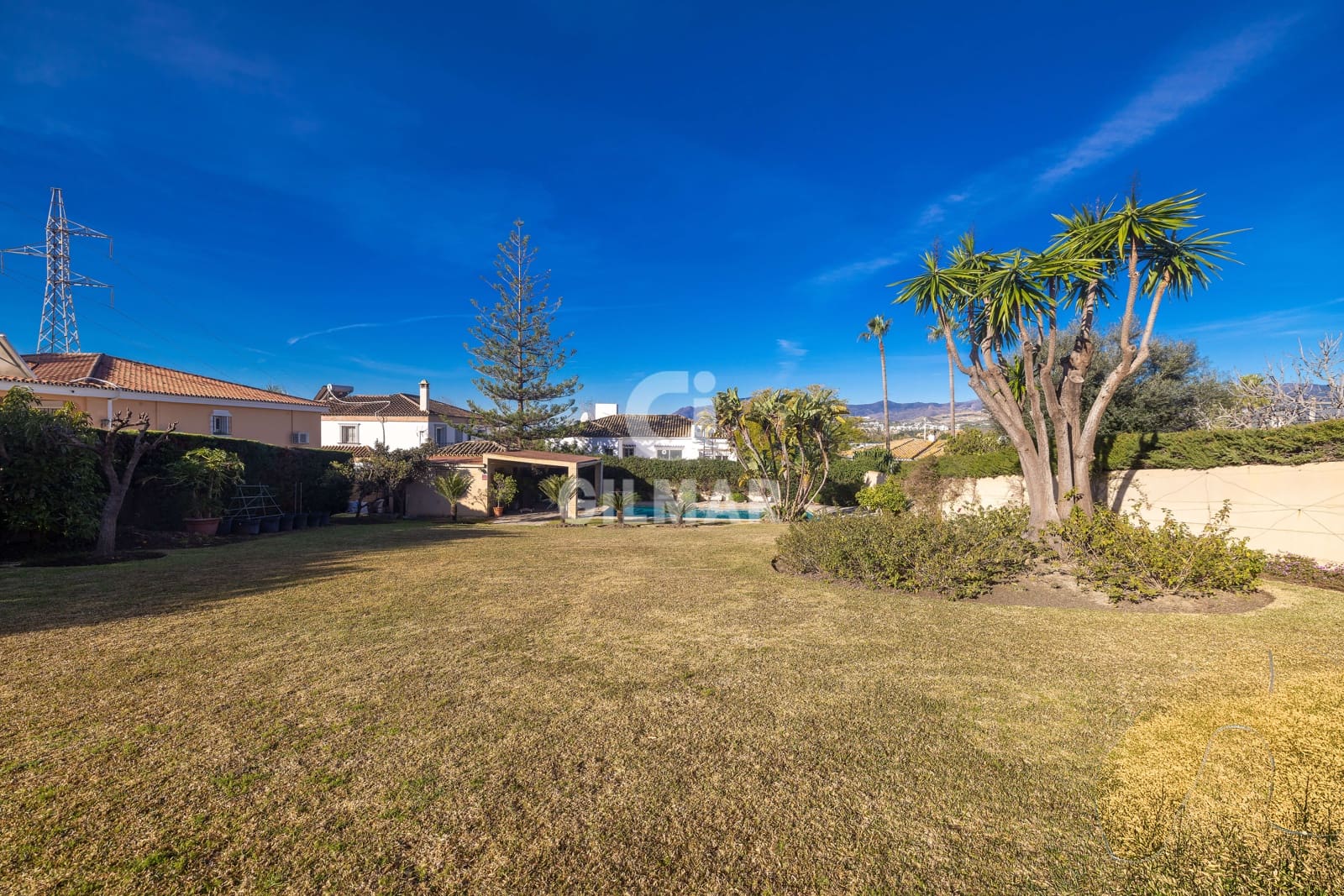 Building Plot for sale in San Pedro de Alcantara - € 1,349,000 (Ref: 9747409)