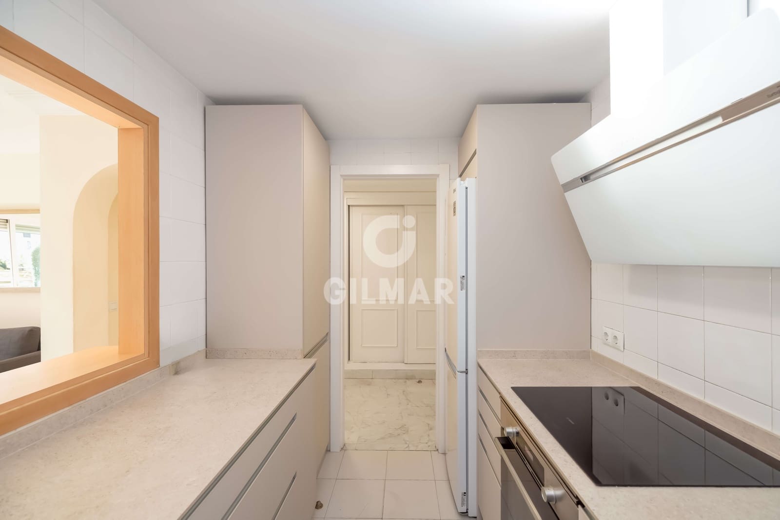 2 Zimmer Wohnung zu verkaufen in Puerto Banus mit Pool Garage - 575.000 € (Ref: 9747411)