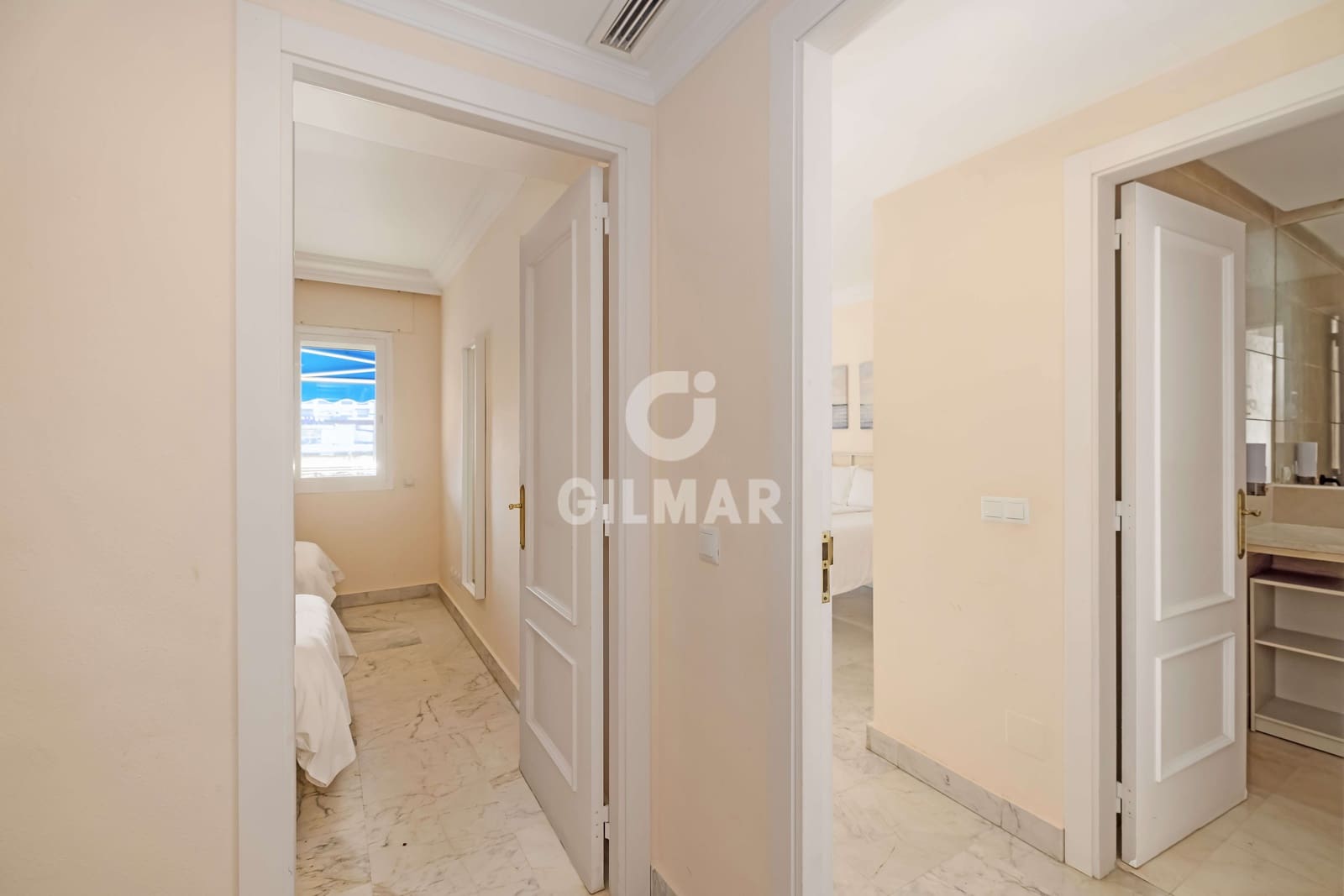 2 Zimmer Wohnung zu verkaufen in Puerto Banus mit Pool Garage - 575.000 € (Ref: 9747411)