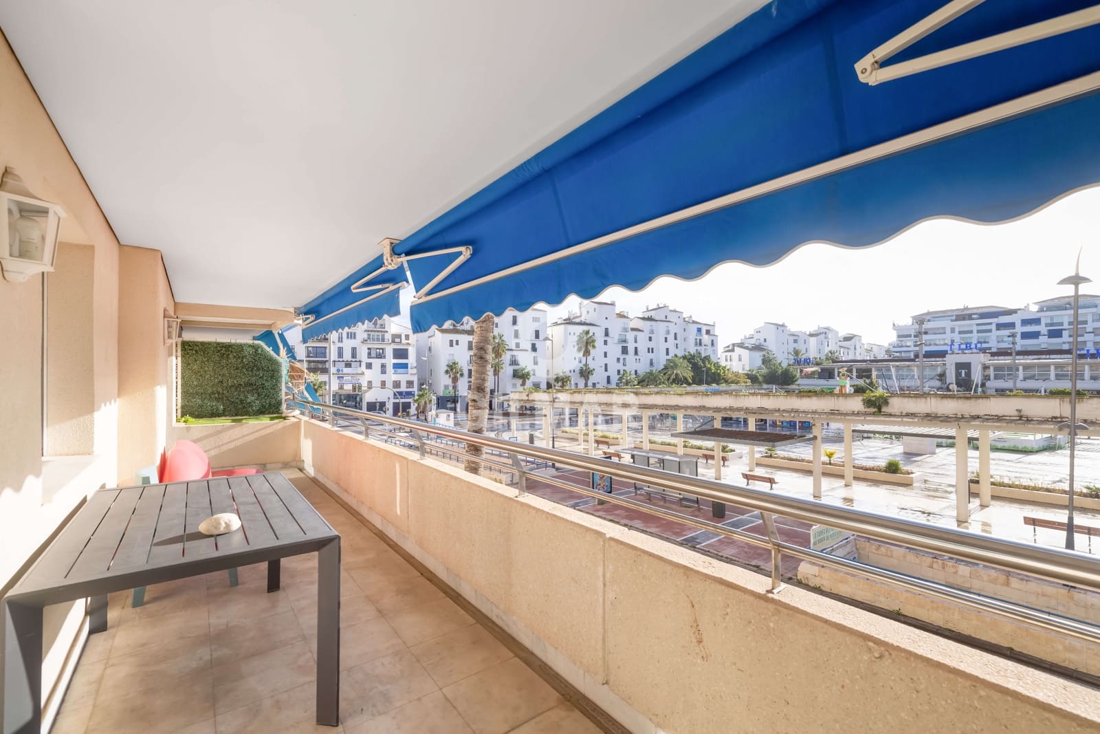 2 Zimmer Wohnung zu verkaufen in Puerto Banus mit Pool Garage - 575.000 € (Ref: 9747411)