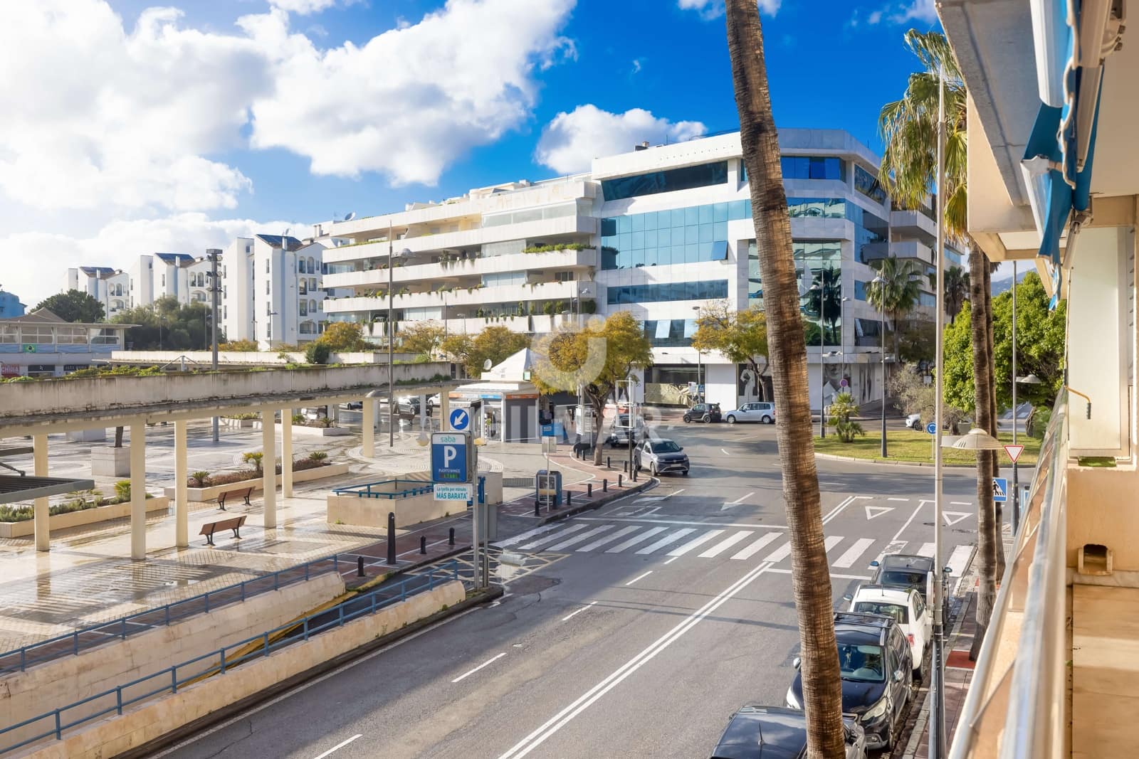 2 Zimmer Wohnung zu verkaufen in Puerto Banus mit Pool Garage - 575.000 € (Ref: 9747411)