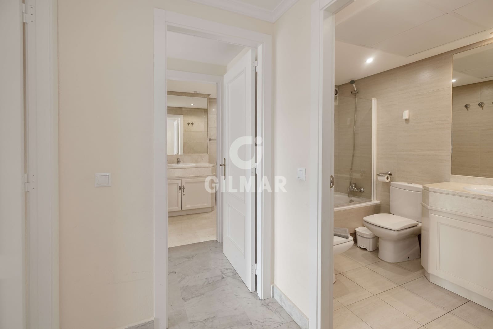 2 Zimmer Wohnung zu verkaufen in Puerto Banus mit Pool Garage - 595.000 € (Ref: 9747413)