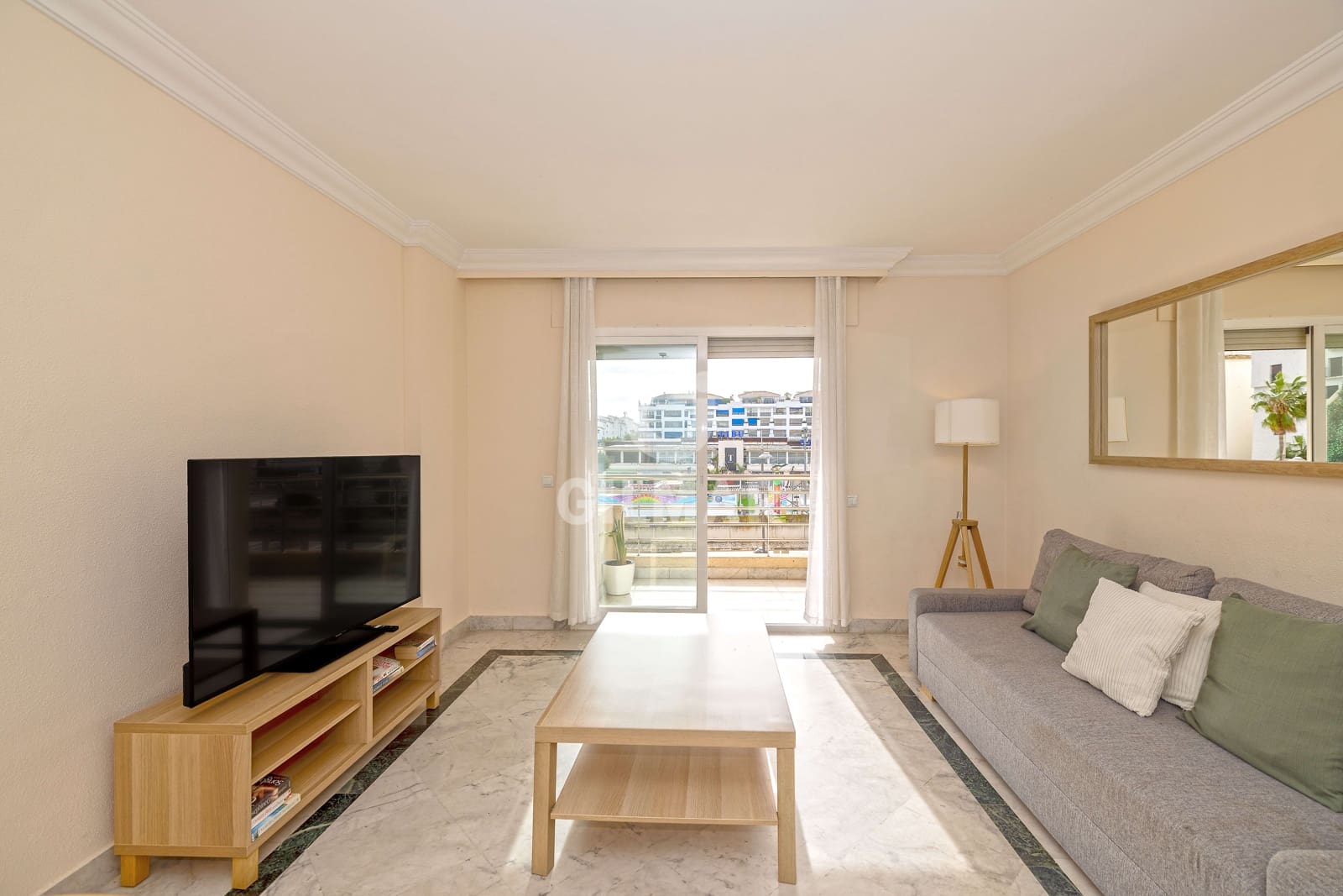 2 Zimmer Wohnung zu verkaufen in Puerto Banus mit Pool Garage - 595.000 € (Ref: 9747413)