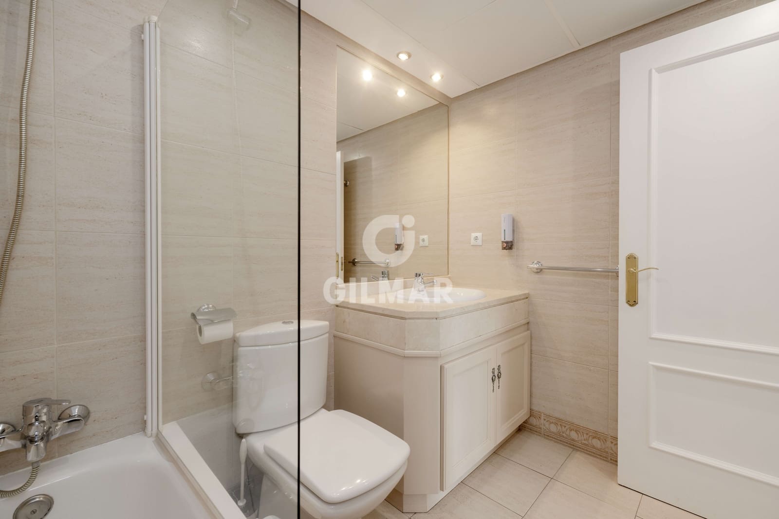 2 Zimmer Wohnung zu verkaufen in Puerto Banus mit Pool Garage - 595.000 € (Ref: 9747413)