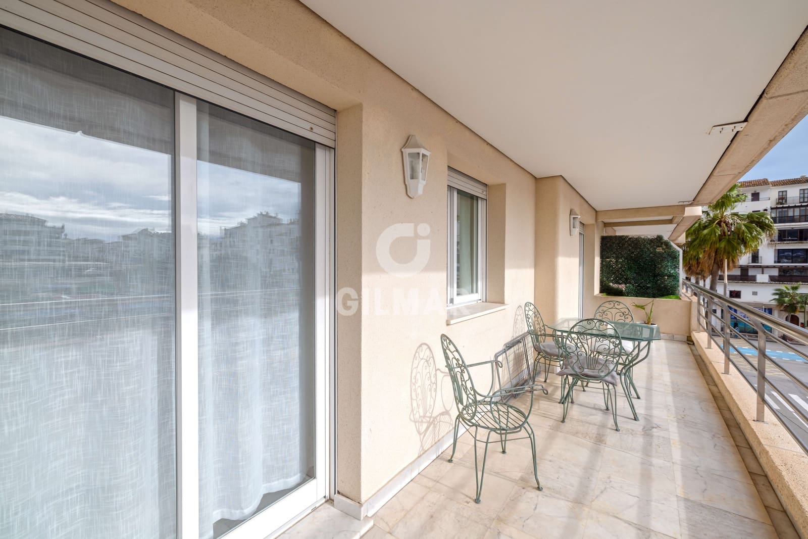 2 Zimmer Wohnung zu verkaufen in Puerto Banus mit Pool Garage - 595.000 € (Ref: 9747413)