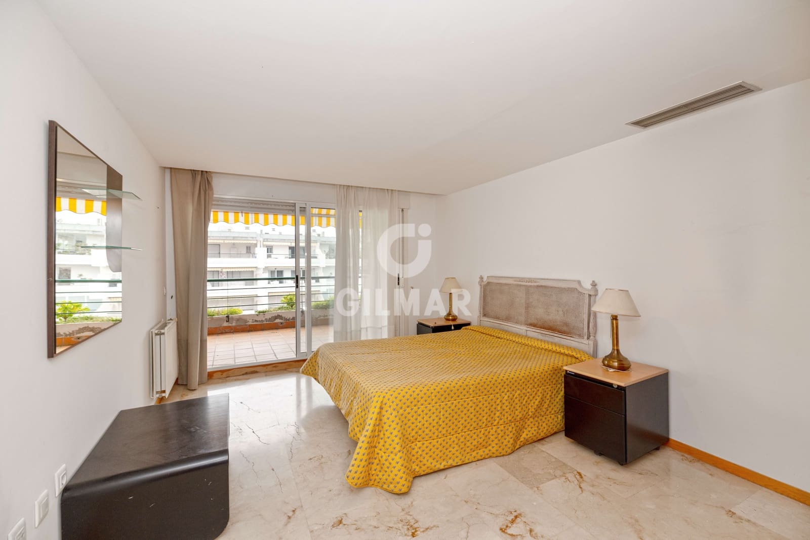 3 soveværelse Penthouse til salg i Guadalmina med swimmingpool garage - € 595.000 (Ref: 9747414)