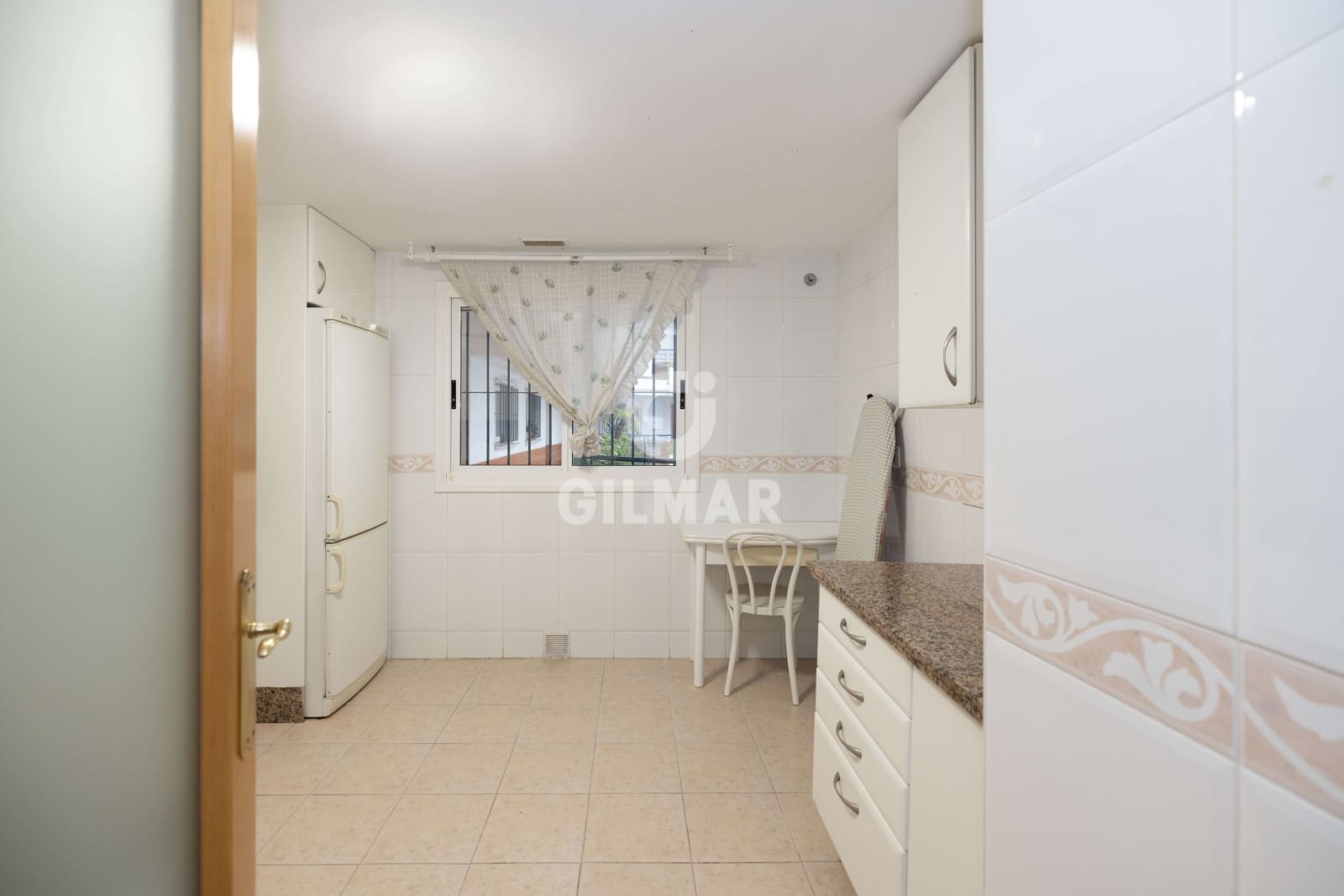 3 soveværelse Penthouse til salg i Guadalmina med swimmingpool garage - € 595.000 (Ref: 9747414)