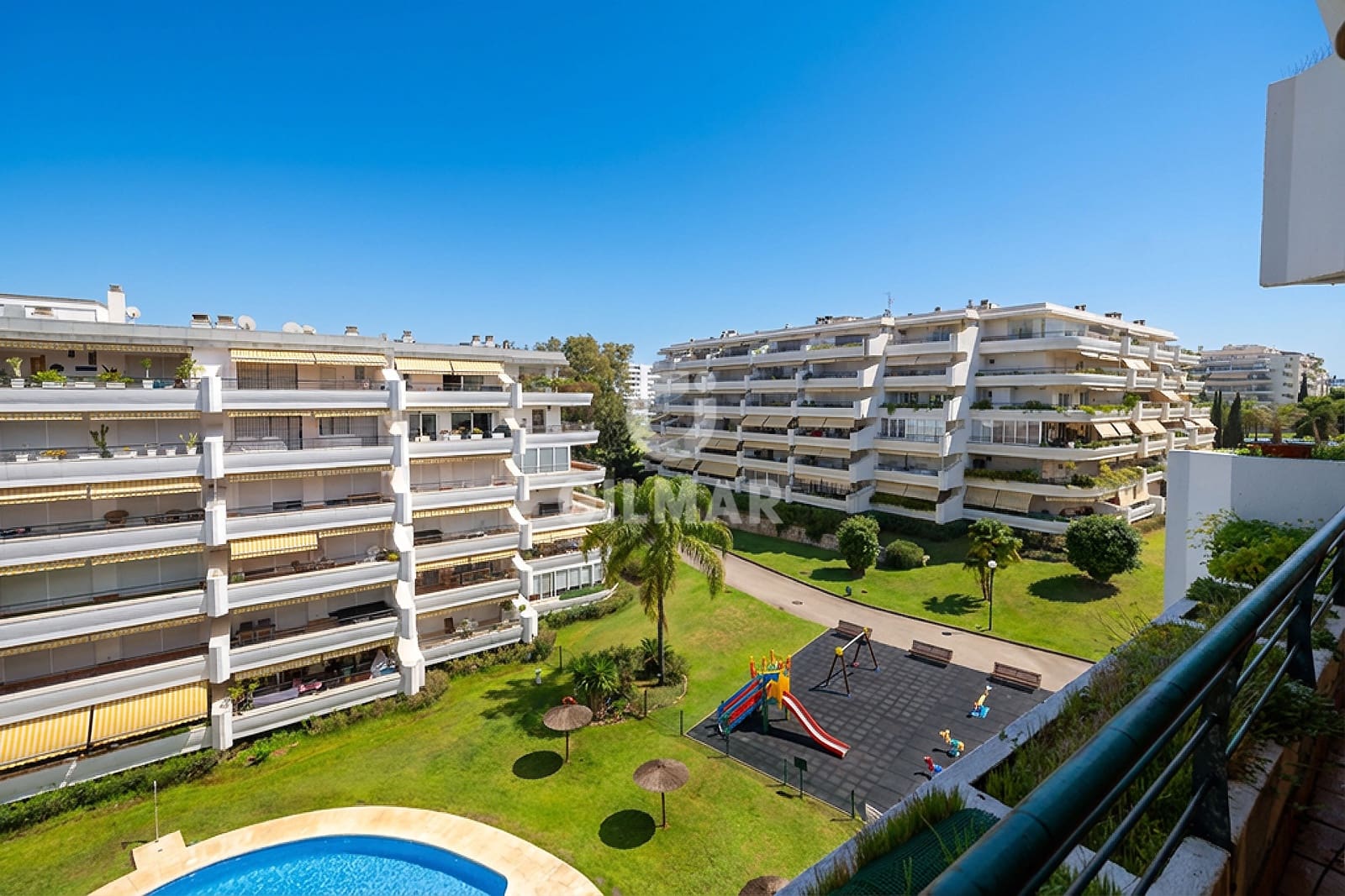 3 soveværelse Penthouse til salg i Guadalmina med swimmingpool garage - € 595.000 (Ref: 9747414)