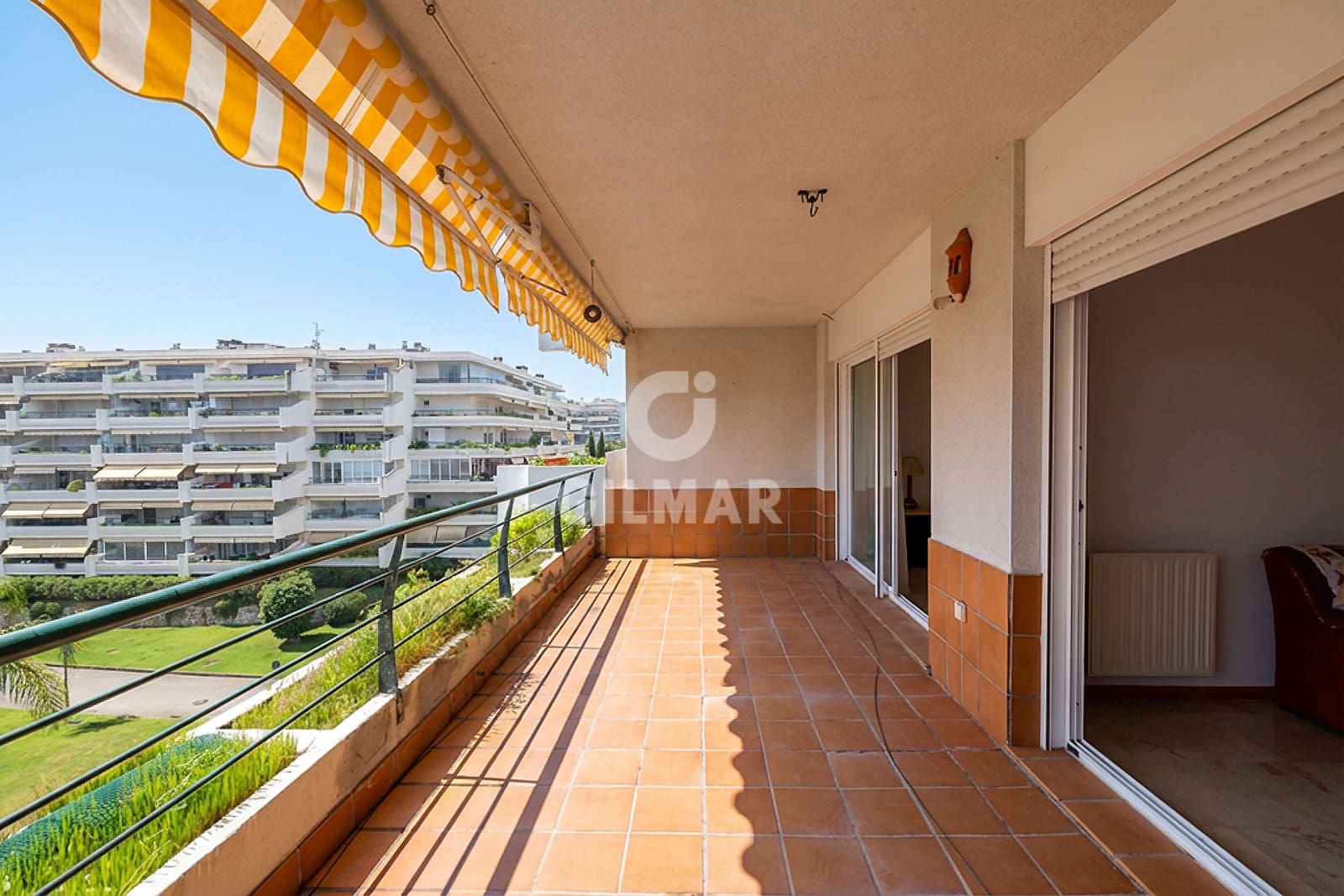 3 soveværelse Penthouse til salg i Guadalmina med swimmingpool garage - € 595.000 (Ref: 9747414)