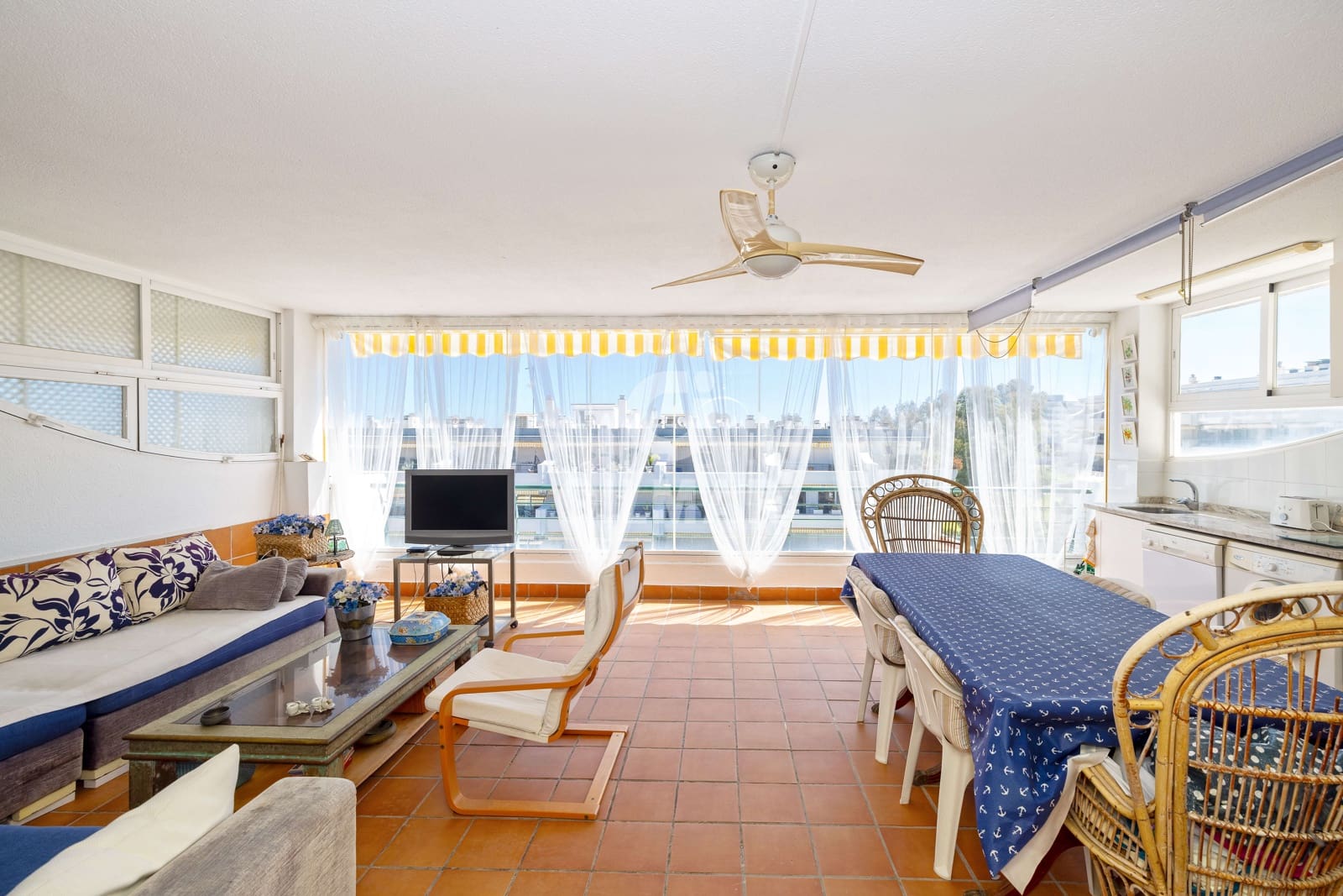 3 bedroom Penthouse for sale in Guadalmina with pool garage - € 595,000 (Ref: 9747414)