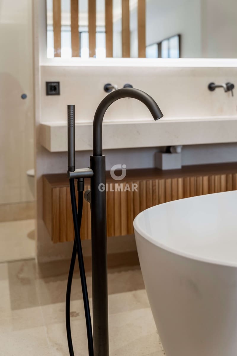 2 bedroom Flat for sale in Nueva Andalucia with pool - € 1,150,770 (Ref: 9747417)