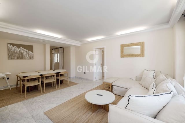4 quarto Apartamento para venda em Puerto Banus, Marbella com piscina garagem - 1 595 000 € (Ref: 9747418)