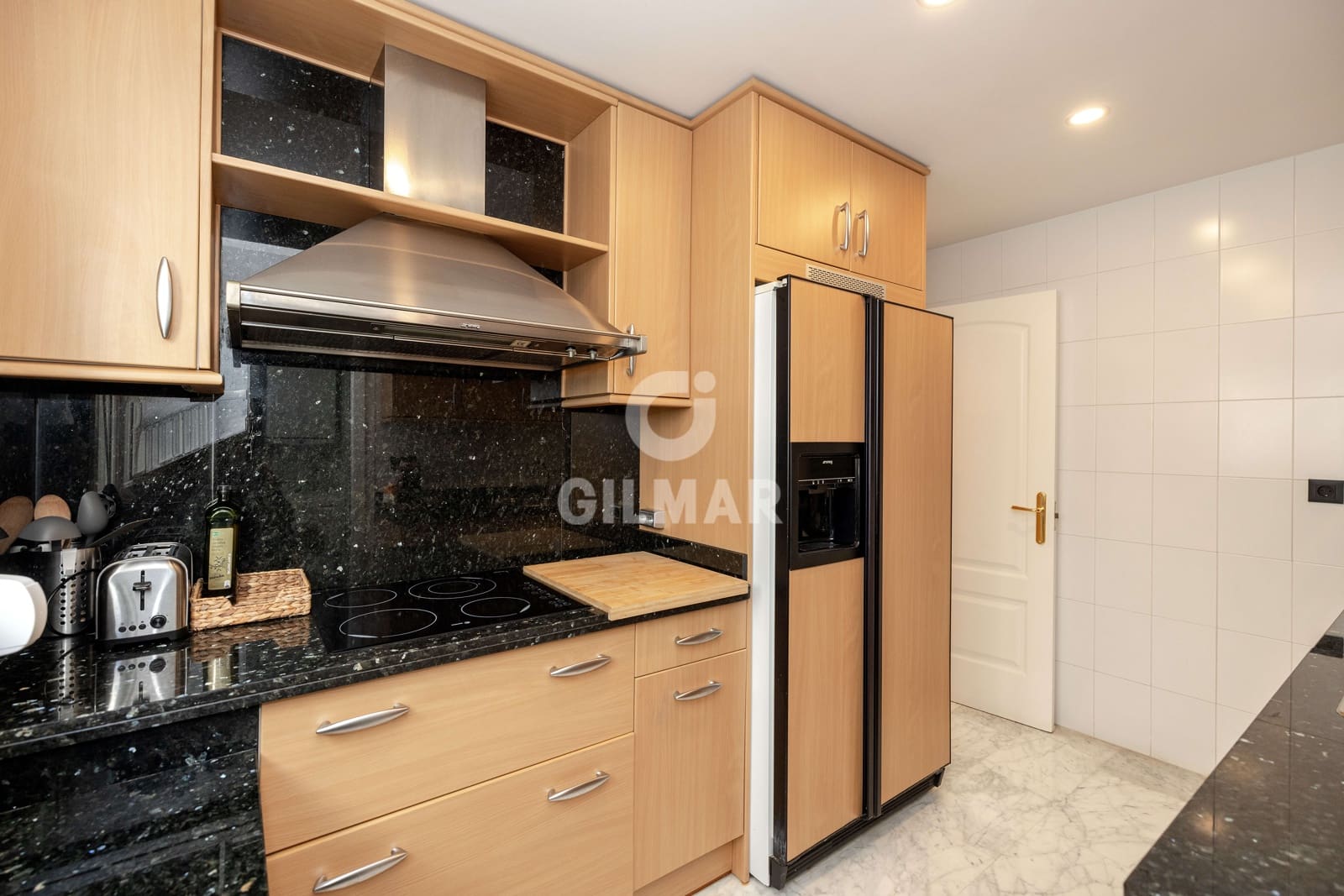 4 Zimmer Wohnung zu verkaufen in Puerto Banus mit Pool Garage - 1.595.000 € (Ref: 9747418)