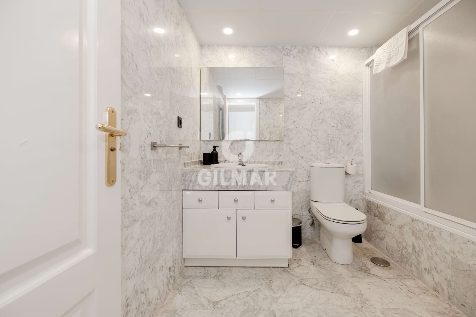 4 Zimmer Wohnung zu verkaufen in Puerto Banus mit Pool Garage - 1.595.000 € (Ref: 9747418)