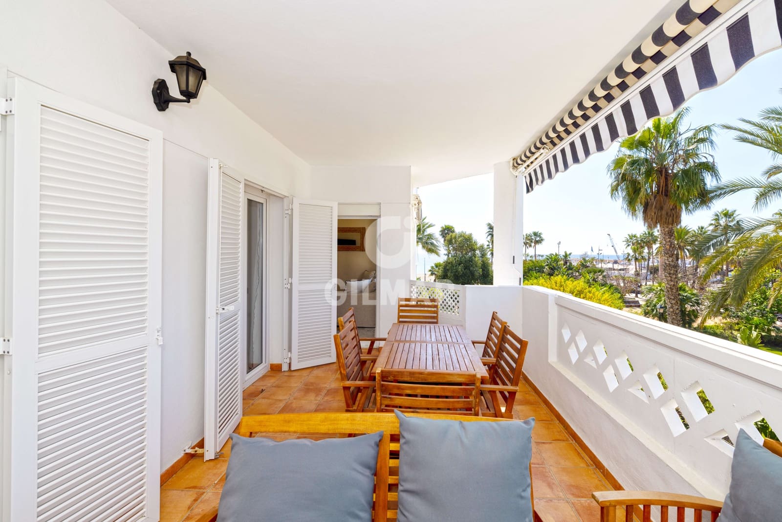 4 Zimmer Wohnung zu verkaufen in Puerto Banus mit Pool Garage - 1.595.000 € (Ref: 9747418)