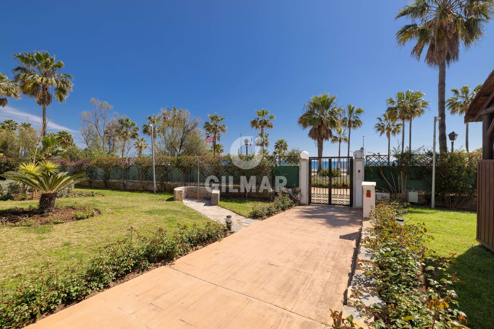 4 Zimmer Wohnung zu verkaufen in Puerto Banus mit Pool Garage - 1.595.000 € (Ref: 9747418)