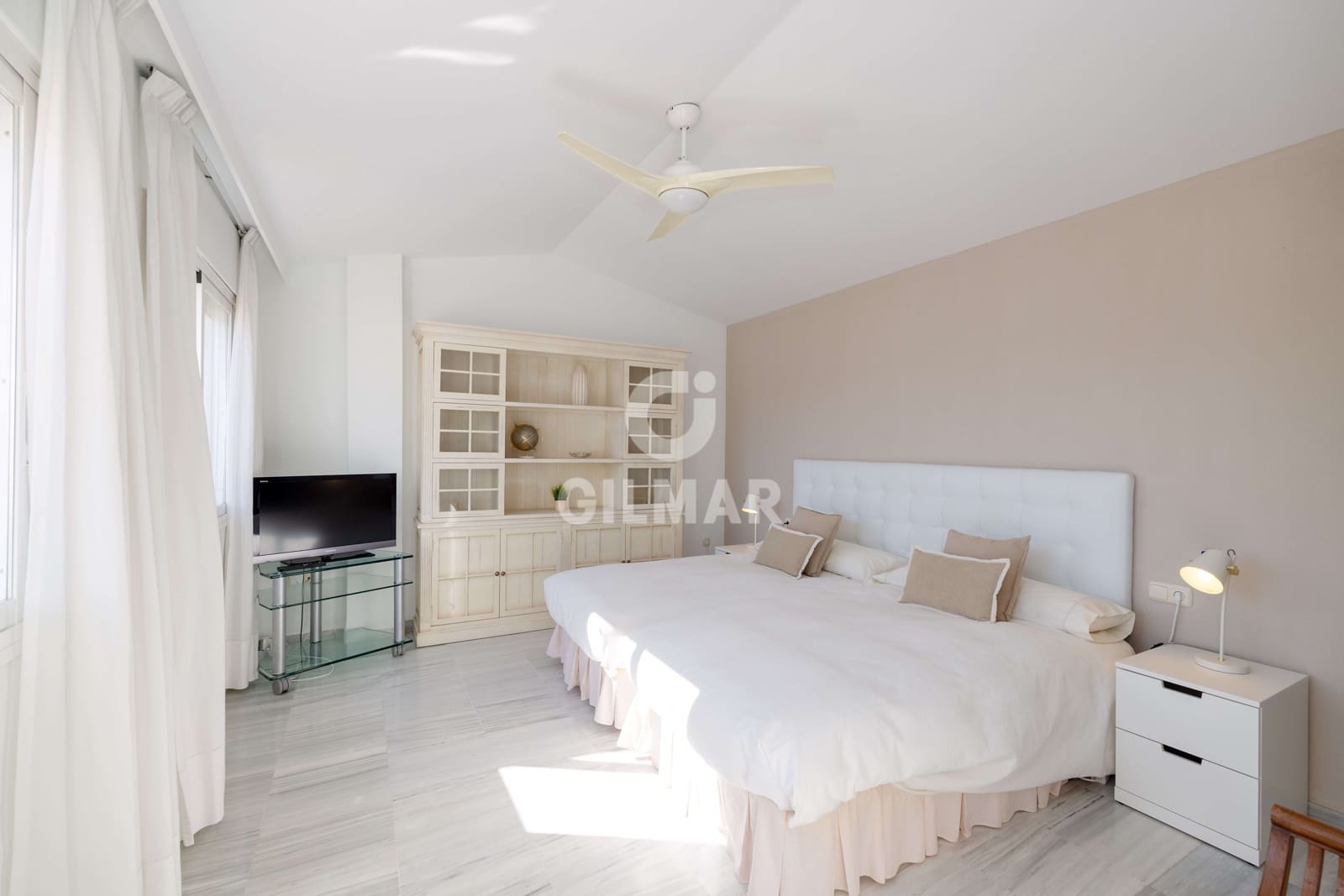 4 Zimmer Penthouse zu verkaufen in Golden Mile mit Pool Garage - 1.099.000 € (Ref: 9749366)