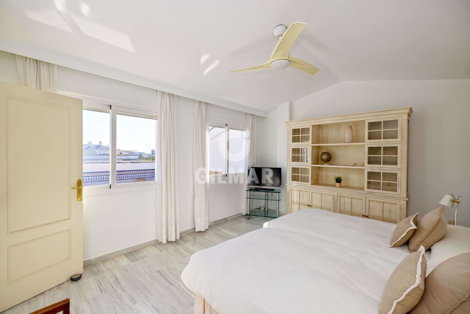 4 Zimmer Penthouse zu verkaufen in Golden Mile mit Pool Garage - 1.099.000 € (Ref: 9749366)