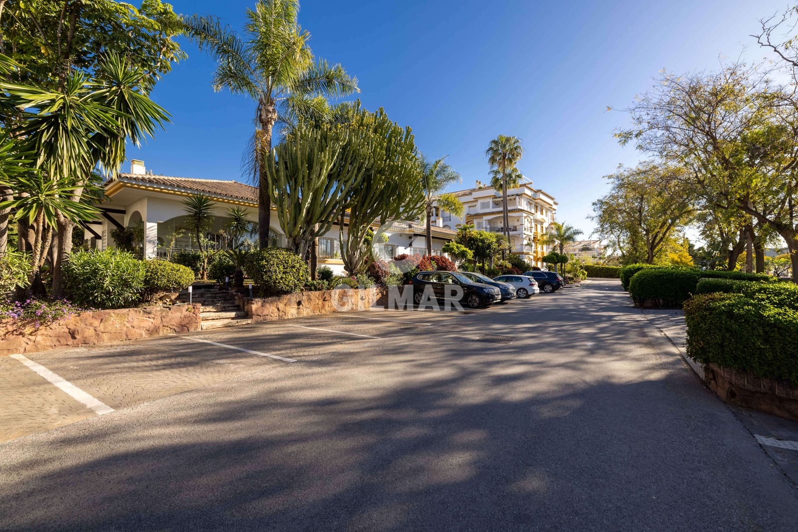 4 Zimmer Penthouse zu verkaufen in Golden Mile mit Pool Garage - 1.099.000 € (Ref: 9749366)