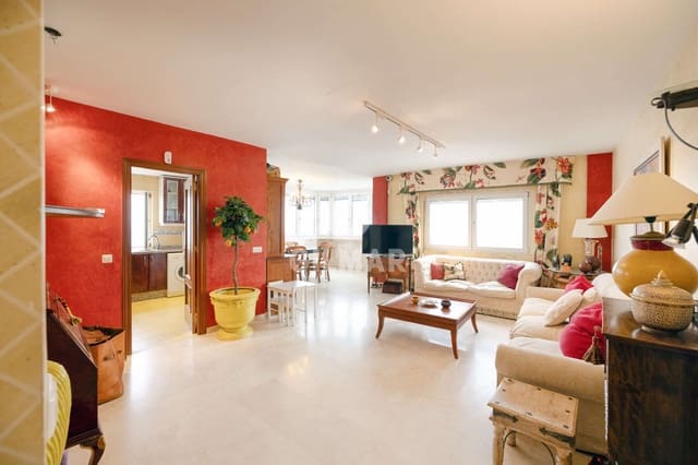 2 sypialnia Mieszkanie na sprzedaż w Puerto de Estepona, Estepona z basenem garażem - 600 000 € (Ref: 9751104)