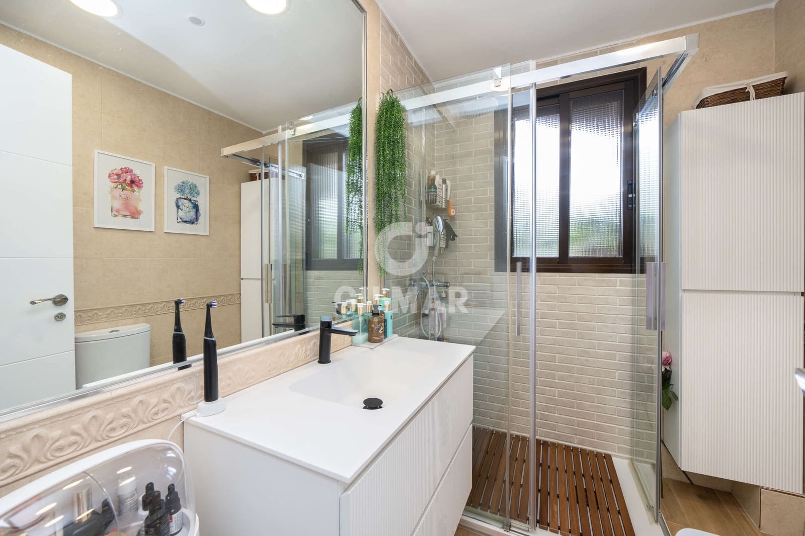 4 bedroom Flat for sale in Madrid city with pool garage - € 890,000 (Ref: 9752553)