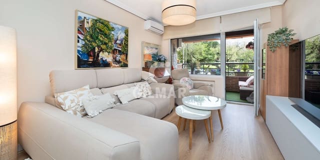 4 soverom Leilighet til salgs i La Paz, Madrid by med svømmebasseng garasje - € 890 000 (Ref: 9752553)