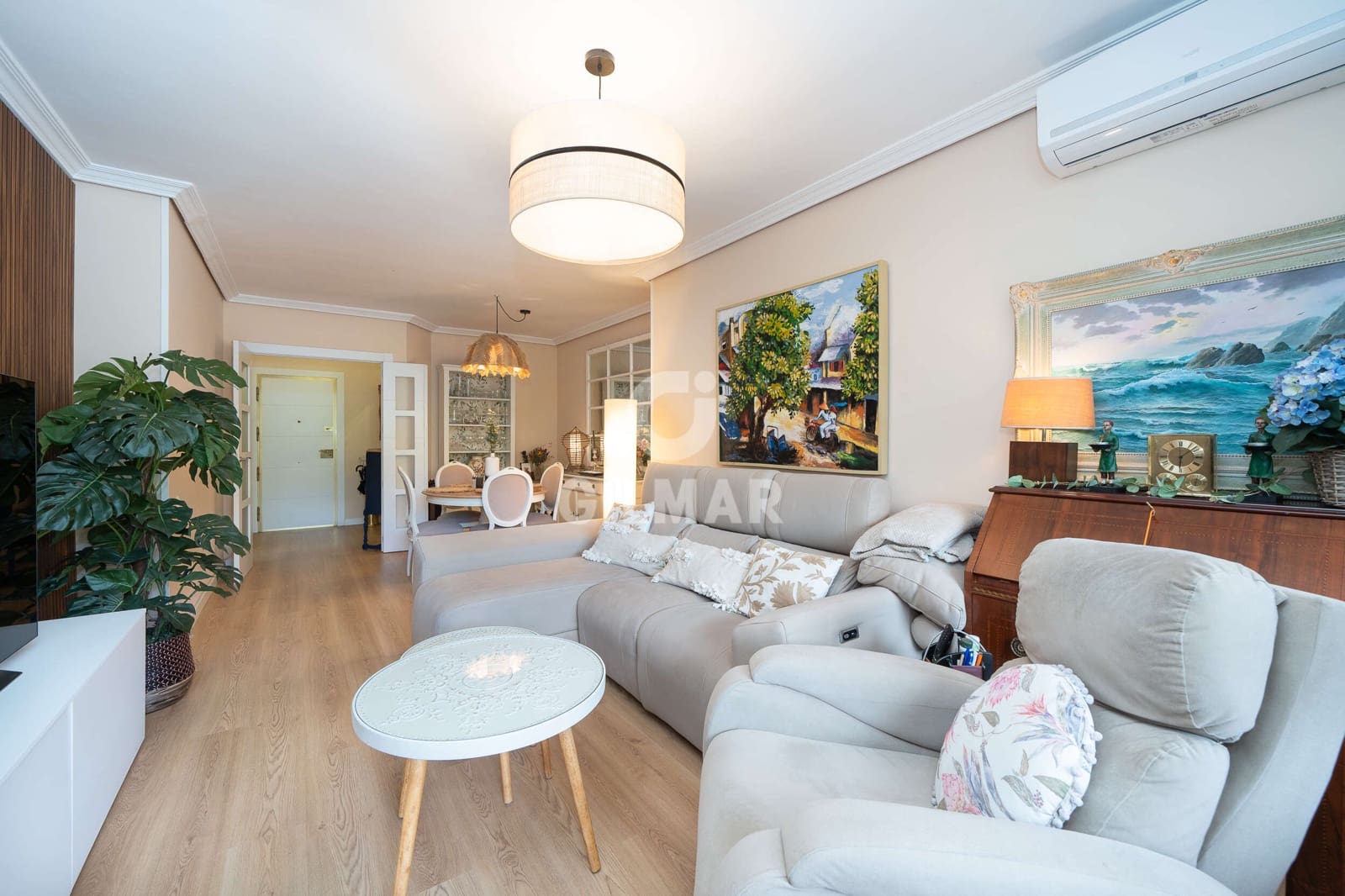 4 bedroom Flat for sale in Madrid city with pool garage - € 890,000 (Ref: 9752553)