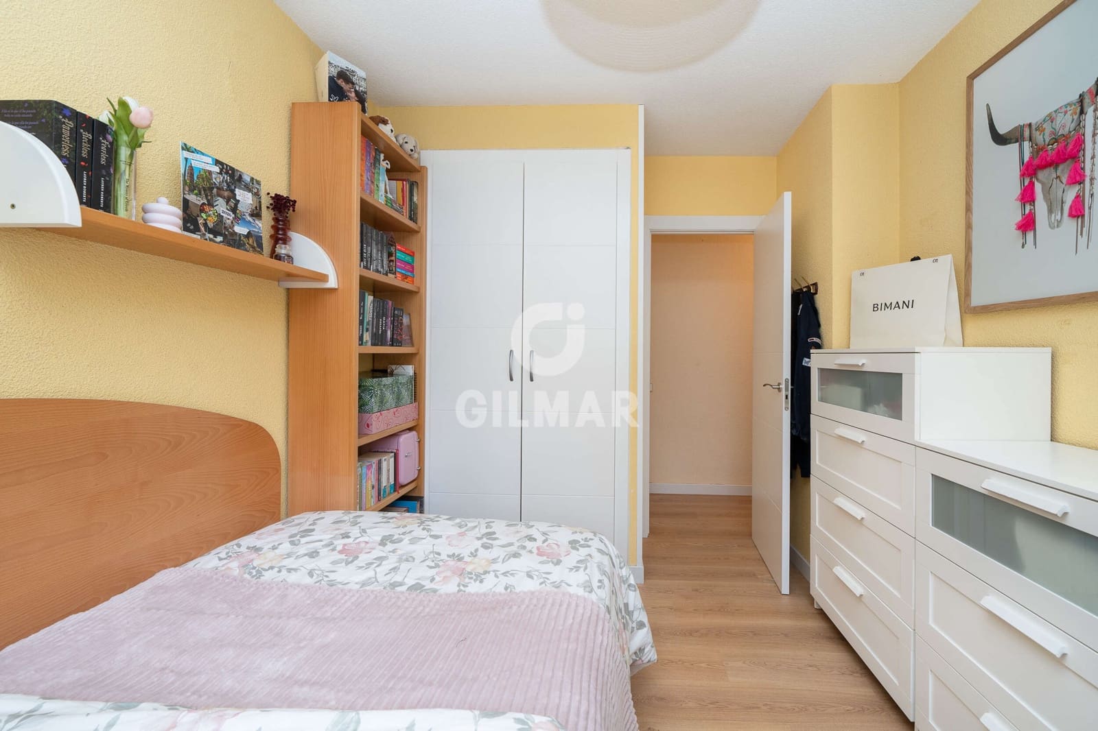 4 bedroom Flat for sale in Madrid city with pool garage - € 890,000 (Ref: 9752553)