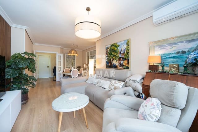 4 soverom Leilighet til salgs i La Paz, Madrid by med svømmebasseng garasje - € 890 000 (Ref: 9752553)