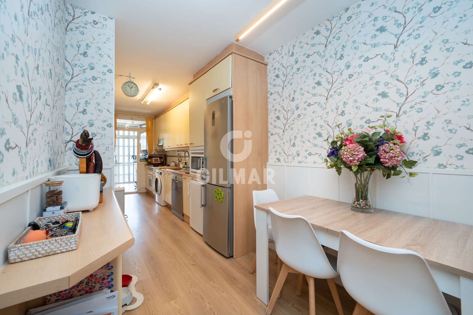 4 bedroom Flat for sale in Madrid city with pool garage - € 890,000 (Ref: 9752553)