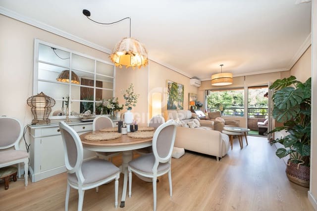 4 soverom Leilighet til salgs i La Paz, Madrid by med svømmebasseng garasje - € 890 000 (Ref: 9752553)