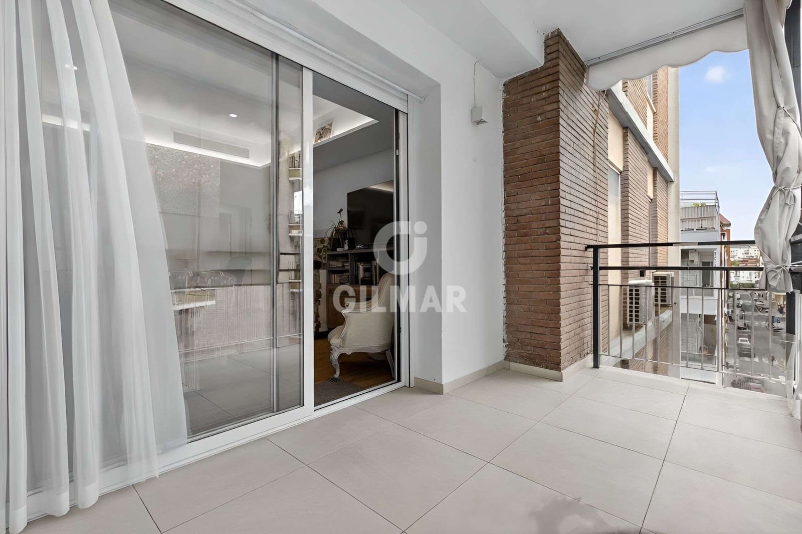 5 bedroom Flat for sale in Seville city with garage - € 850,000 (Ref: 9753637)
