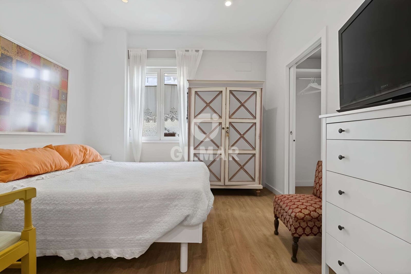 5 bedroom Flat for sale in Seville city with garage - € 850,000 (Ref: 9753637)